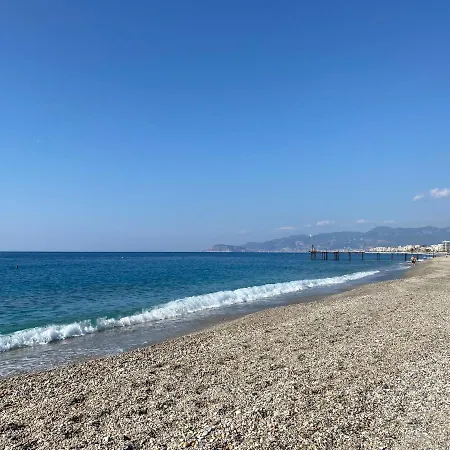 Ξενοδοχείο Luxus *
